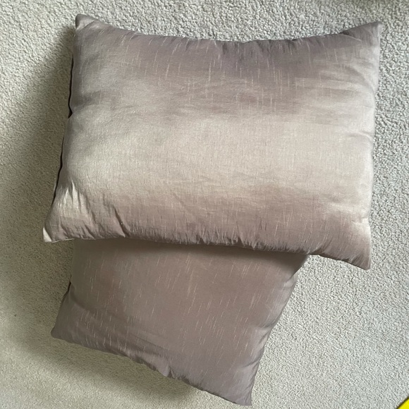 💰 throw pillows - Picture 2 of 7